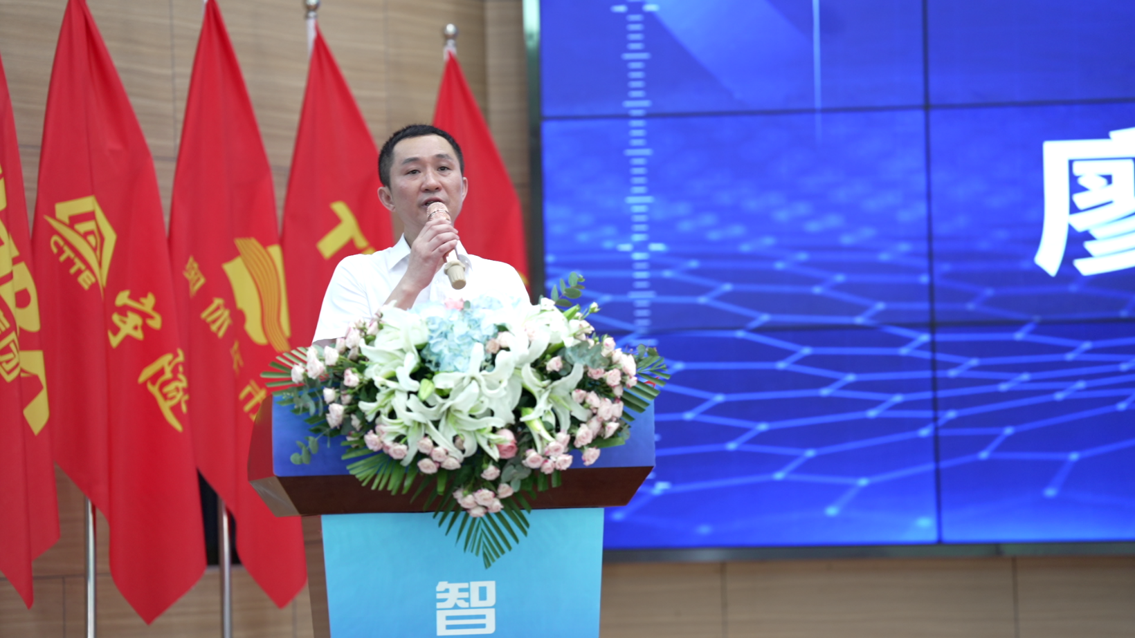 喜訊 | 重慶宇隧再次單筆億元設備采購簽約儀式圓滿舉行!