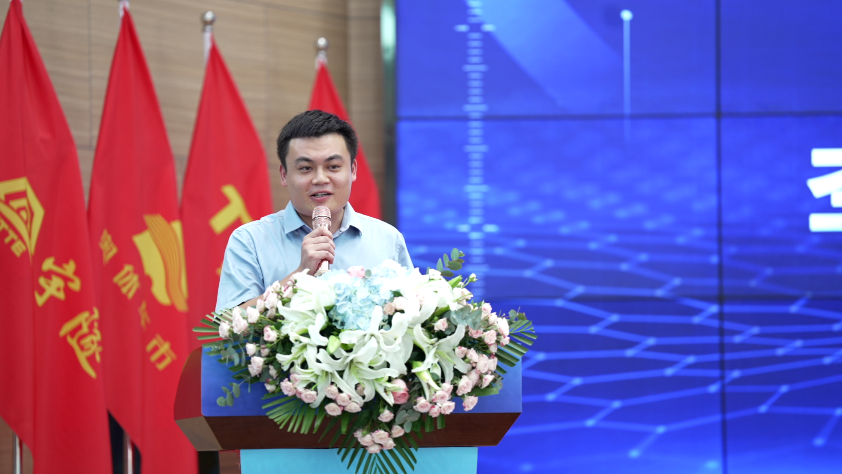 喜訊 | 重慶宇隧再次單筆億元設備采購簽約儀式圓滿舉行!