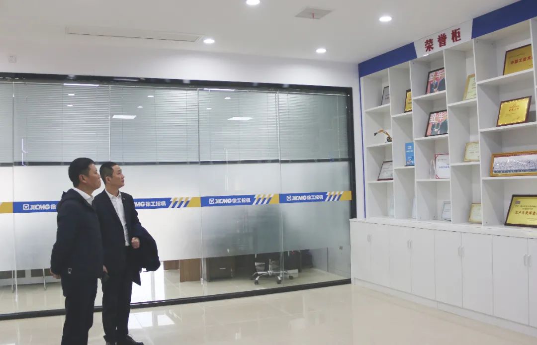 集團(tuán)總裁視察湖北智邦:未來(lái)可期,湖北有為!